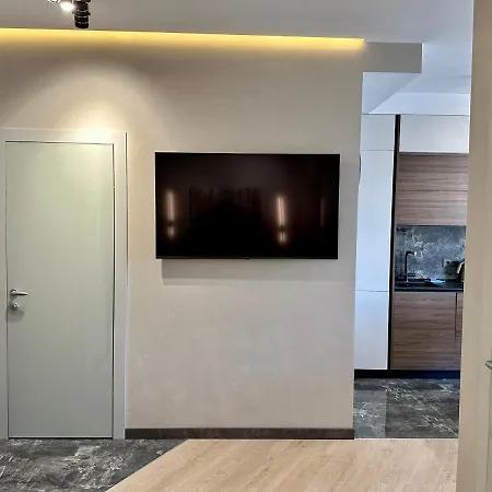 Sea Pearl Luxury * Odessza
